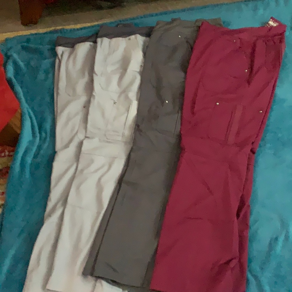 Bundle of 4 scrub bottoms